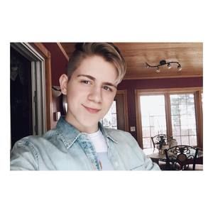 Meet your Posher, Noah